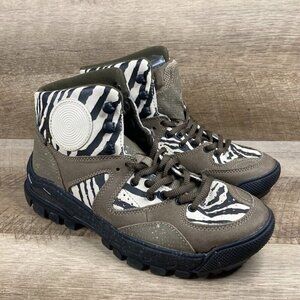 VANS x Taka Hayashi Amazon Trail LX Boot Shoes Zebra Fossil Suede Womens 8.5 NEW